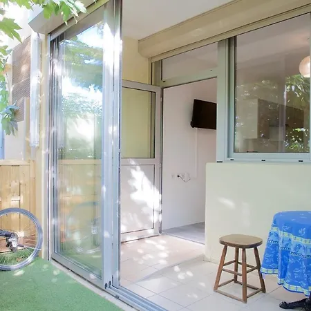Appartement En Rdc Climatisé Avec Terrasse Ombragée Et Privative *
